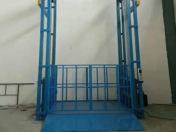 導(dǎo)軌式液壓升降平臺